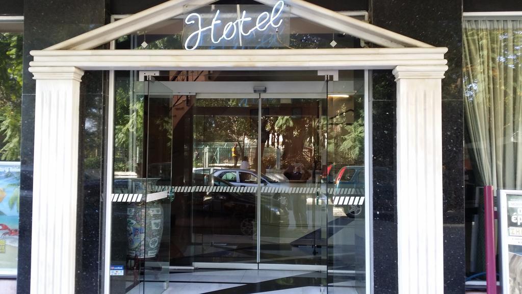 Ellinis Hotel Chrissi Akti Chania Exterior foto